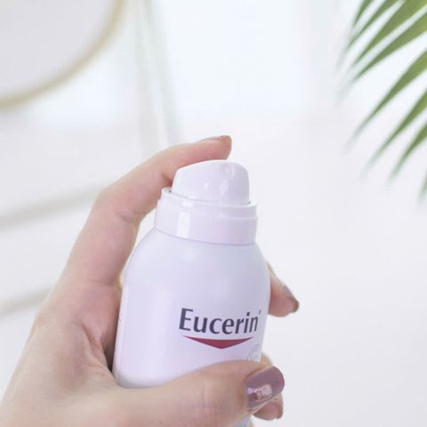 Xịt dưỡng ẩm cho da nhạy cảm Eucerin Hyaluron Mist Spray 50ml
