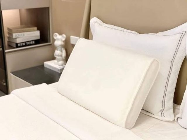Gối Medisana SP 100 Sleep Well - Gối Chỉnh Hình Âm Thanh Thư Giãn Tích Hợp Kết Nối Bluetooth Cho Giấc Ngủ Sâu Hơn