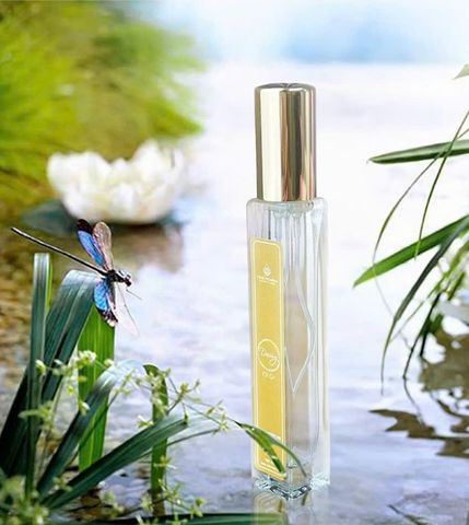Nước Hoa Vùng Kín Nét Hoa Daisy CV G+ - Hương Thơm Dịu Nhẹ, Quyến Rũ, Dung Tích 15ml, Thành Phần Thiên Nhiên, Khử Mùi Hiệu Quả