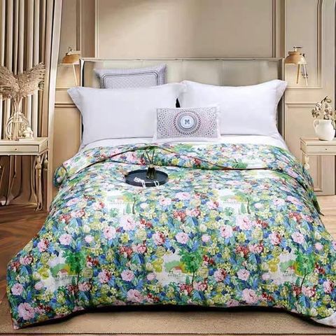 Chăn lụa tơ tằm 100% Magrace Paris - Chất liệu mềm mại, sang trọng, kích thước 2m x 2m3 cho giấc ngủ êm ái và đẳng cấp