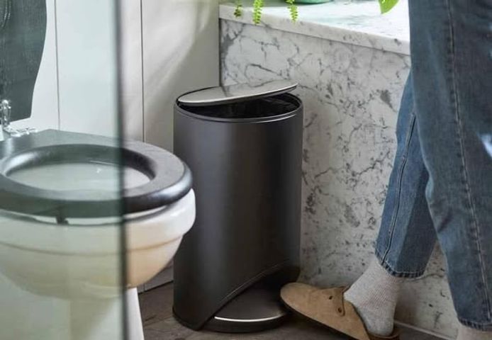Thùng Rác Đạp Chân Joseph Joseph Arc™ 10L - Thiết Kế Hiện Đại, Tiện Lợi, Màu Đen Mờ, Giải Pháp Gọn Gàng Cho Gia Đình