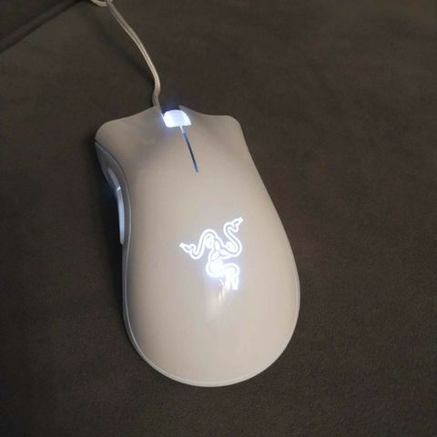 Chuột Gaming Razer DeathAdder Elite OEM Trắng Có Dây 3500dpi - Thiết Kế Ergonomic Cho Game Thủ và Văn Phòng