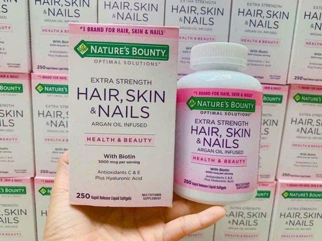 Viên uống đẹp da, móng tóc Nature's Bounty Hair, Skin & Nails 250 Viên - Bổ sung Vitamin E, C, Biotin hỗ trợ sắc đẹp toàn diện từ bên trong