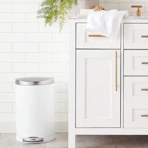 Thùng rác Simplehuman Bán Nguyệt 10L - Thép không gỉ, phù hợp cho bếp, phòng tắm, văn phòng, khách sạn, thiết kế nhỏ gọn và tiện lợi.