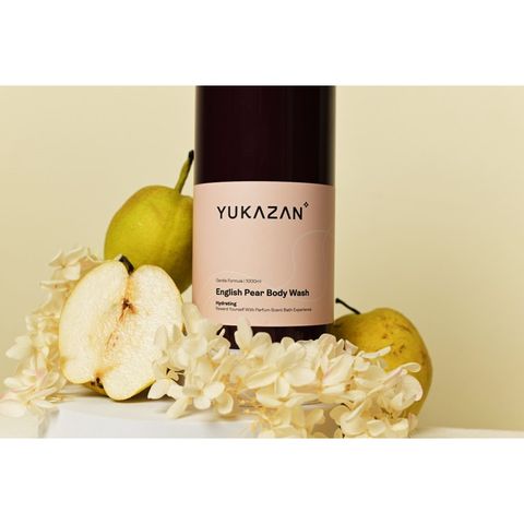 Sữa Tắm Cấp Ẩm Yukazan Hương Nước Hoa English Pear & Freesia 230ml