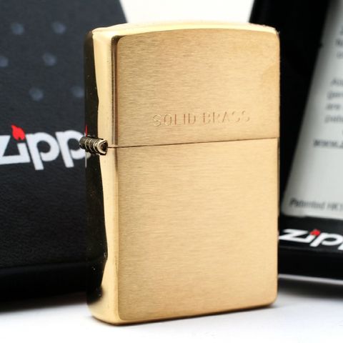 Bật Lửa Zippo 204 Vỏ Đồng Vàng Khắc SOLID BRASS - Bật Lửa Cổ Điển Sang Trọng, Bảo Hành Trọn Đời, Món Quà Độc Đáo