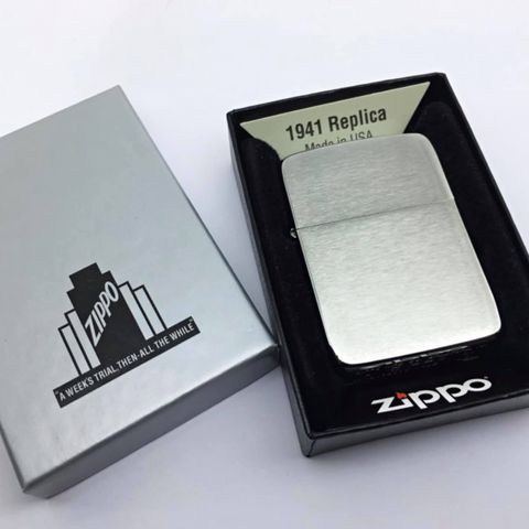 Bật Lửa Zippo 1941 Replica Mạ Chrome Xước - Thiết Kế Quân Đội Thế Chiến Thứ Hai, Chính Hãng, Duy Nhất, Quà Tặng Đặc Biệt
