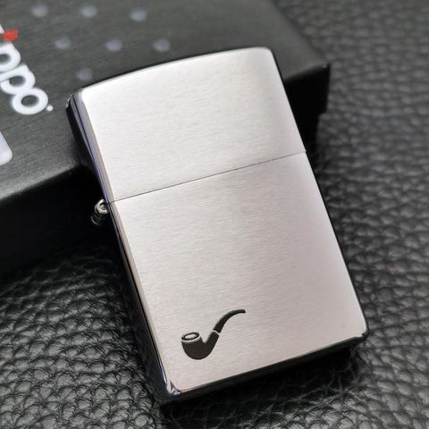 Bật Lửa Zippo 200PL Mạ Chrome Xước Vân Ngang Chuyên Dụng Hút Tẩu - Thiết Kế Độc Đáo, Bảo Hành Trọn Đời, Nhập Khẩu Chính Hãng Mỹ