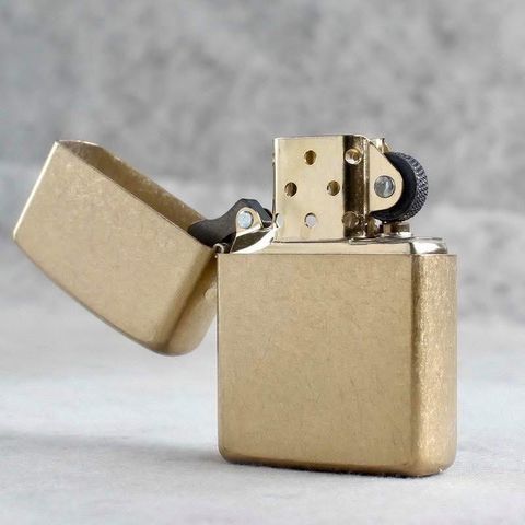 Bật Lửa Zippo 28496 Armor Tumbled Brass - Đồng Thau Dày, Chất Lượng Cao, Quà Tặng Sang Trọng cho Fan Zippo