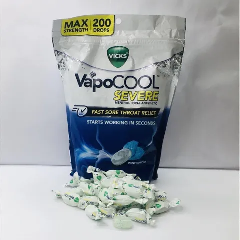 Kẹo ngậm thông cổ Vicks VapoCOOL Severe Menthol tách lẻ túi 50 viên, hàng nhập Mỹ