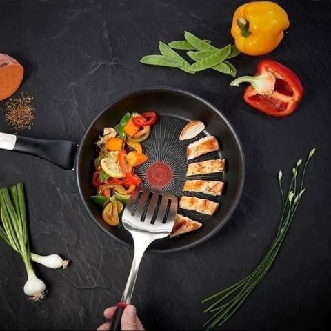 Chảo Chiên Tefal Unlimited - Chống Dính Titanium, Công Nghệ Thermo-Signal, Bếp Từ, Dễ Dàng Lau Chùi - Nấu Ăn Ngon Hơn!