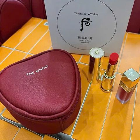 Set Son Dưỡng Whoo Glow Lip Balm 3 Món - Son Dưỡng Và Son Kem Đỏ, Túi Đựng Trái Tim - Quà Tặng Xinh Xắn Cho Phái Đẹp