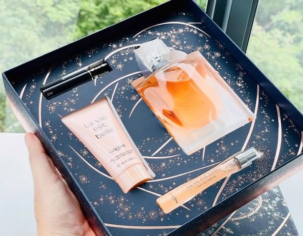 Set Nước Hoa Lancome La Vie Est Belle Christmas - Quà Tặng Sang Trọng Gồm 100ml Nước Hoa, 10ml Mini, Mascara & Dưỡng Thể 50ml