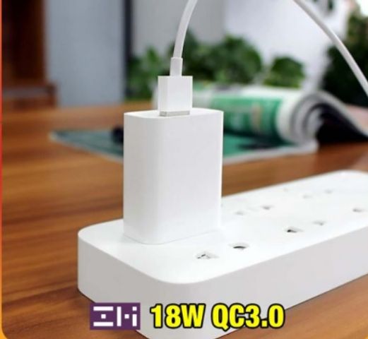 Củ Sạc Nhanh ZMI QC 3.0 18W HA612 Trắng - Sạc Nhanh cho iOS và Android, Bảo Vệ Thông Minh, Tương Thích Toàn Cầu