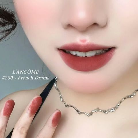 Son Lancôme 200 L’Absolu Rouge Drama Matte - Son Môi Đỏ Quyến Rũ Cao Cấp, Độ Bền Màu Cao, Chất Son Mềm Mại, Trang Điểm Đỉnh Cao