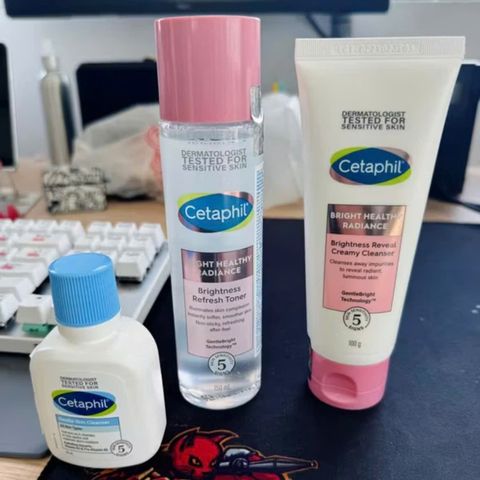 Nước Hoa Hồng Dưỡng Ẩm Cetaphil Bright Healthy Radiance 150ml - Sáng Da, Mờ Thâm, Phù Hợp Với Mọi Loại Da