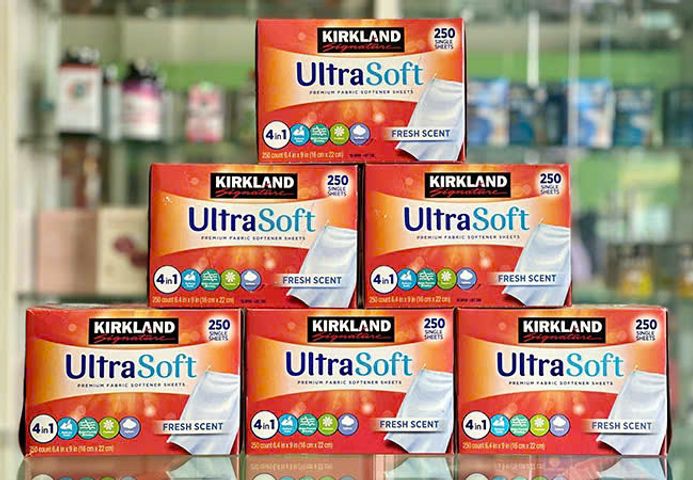 Giấy Thơm Quần Áo KIRKLAND SIGNATURE ULTRA SOFT - Hộp 250 Tờ, Hương Thơm Nhẹ, Tiện Dụng Cho Gia Đình
