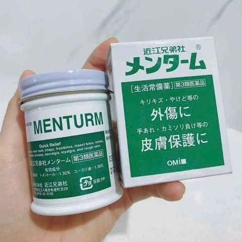 Dầu xoa bóp giảm nhức mỏi Mentholatum Omi Nhật Bản 75g