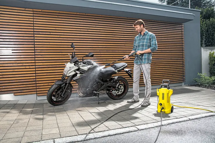 Máy Làm Sạch Áp Lực Karcher K 2 Full Control - 110 Bar, Dây 4m, Đầu Phun Vario Power, Sạch Sẽ Nhà Cửa, Xe Cộ Tối Ưu