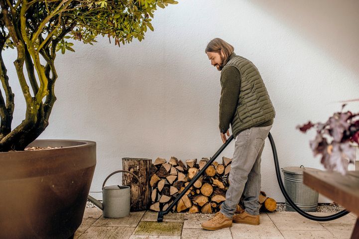 Máy Hút Bụi Khô và Ướt KARCHER WD 3 S Premium - Thực Phẩm Làm Sạch Mạnh Mẽ, Thiết Kế Nhỏ Gọn 17L, Tiện Ích Chức Năng Thổi Bụi