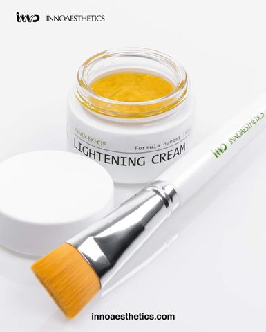 Tinh Chất Vitamin A 5% Innoaesthetics Inno LIGHTENING - Tái Tạo Đều Màu Da, Giảm Mụn Thâm, Lão Hóa, Đẹp Da tự nhiên