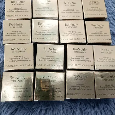 Kem Dưỡng Trẻ Hóa Da Estee Lauder Re-Nutriv Ultimate Lift 15ml Full Box - Giải Pháp Tái Tạo Da Săn Chắc, Sáng Mịn và Rạng Rỡ