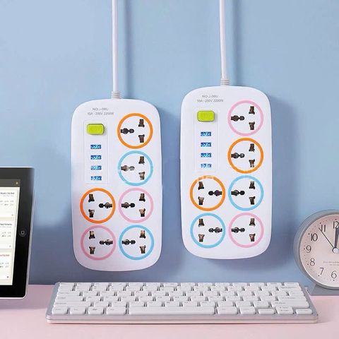 Ổ Cắm Điện Đa Năng 2500W Tích Hợp 4 Cổng USB - Thiết Kế Hiện Đại, Chống Cháy Nổ, Sạc Nhanh Cho Gia Đình và Văn Phòng