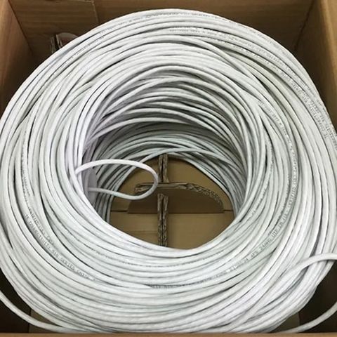 Thùng Dây Cáp Mạng GIPCO UTP CAT5E 5669 - 305m Trắng, Đồng Nguyên Chất, Tốc Độ 10Gbps, Ổn Định và Bền Vững Cho Mạng Ethernet