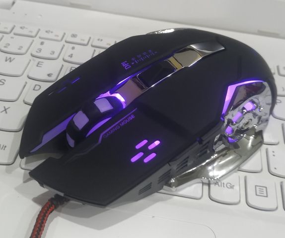 Chuột Gaming OYE X700 LED 2400DPI Cao Cấp 7D - Thiết Kế Ergonomic Đen/Trắng, Hỗ Trợ Macro Chuyên Nghiệp, Click Omron Chất Lượng