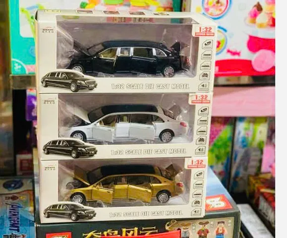 Mô hình xe ô tô Automini 1:32 Scale Die Cast Model có đèn mở cửa - Đồ chơi trẻ em chất lượng cao, sưu tập thú vị