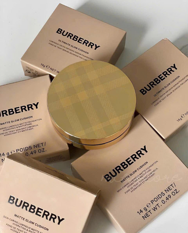 Phấn nước Burberry Ultimate Glow 40 light cool