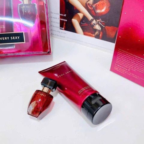 Set Victoria's Secret very sexy 2 chai( DT 50ML+NH 7.5ML)
