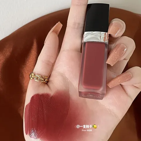 Son kem Dior 820 Rouge Forever Liquid Fullbox mini 2.8ml 228299