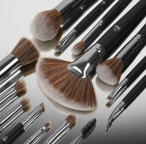 Bộ cọ trang điểm BH Cosmetics Studio Pro 13 cây - Chuyên nghiệp, đáng tin cậy, cho lớp trang điểm hoàn hảo đẹp tự nhiên