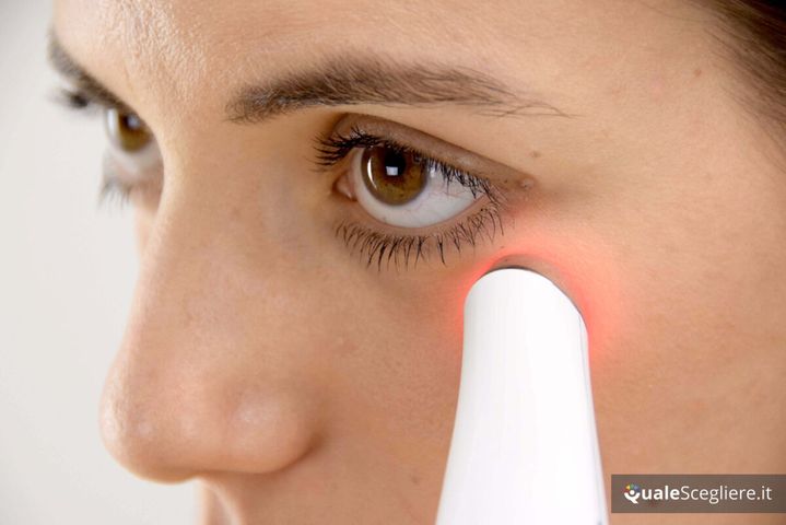 Máy Massage Mắt HoMedics EYE-200 - Giảm Bọng Mắt & Quầng Thâm, Chất Liệu Nhẹ, Công Nghệ Sóng Siêu Âm, Pin Sạc Tiện Lợi