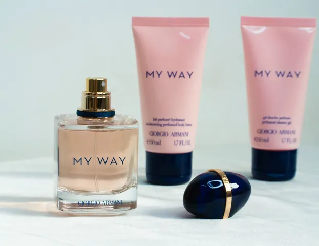 Set Nước Hoa My Way EDT - Bộ Quà Tặng 3 Chai 50ml Tỏa Hương Quyến Rũ, Phong Cách Thanh Lịch Dành Cho Phụ Nữ