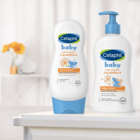 Sữa Dưỡng Ẩm Cetaphil Baby 400ml - Tinh Chất Hoa Cúc Dưỡng Da Nhạy Cảm, Cấp Ẩm Hiệu Quả Cho Bé, An Toàn Với Da Mỏng Manh