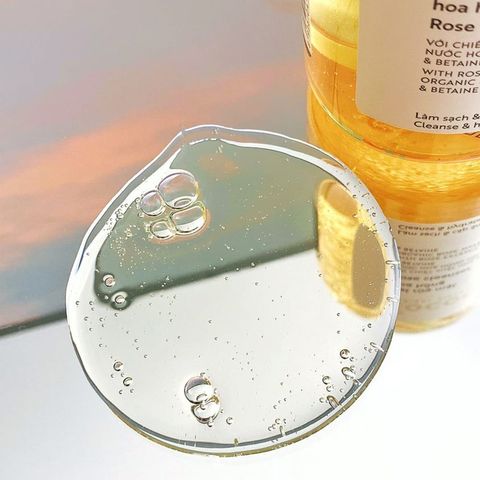 Gel Rửa Mặt Cocoon Hoa Hồng 140ml - Sữa Rửa Mặt Chiết Xuất Tự Nhiên, Dịu Nhẹ, Cấp Ẩm Và Làm Sạch Sâu Da