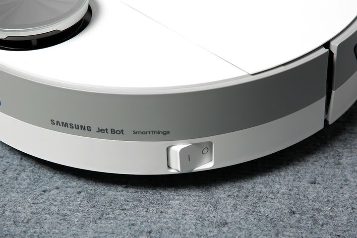 Robot Hút Bụi Thông Minh Samsung VR30T85513W/SV - Lực Hút 4200PA, Thiết Kế Nhỏ Gọn, Tự Tạo Bản Đồ 3D, Điều Khiển Bằng Giọng Nói