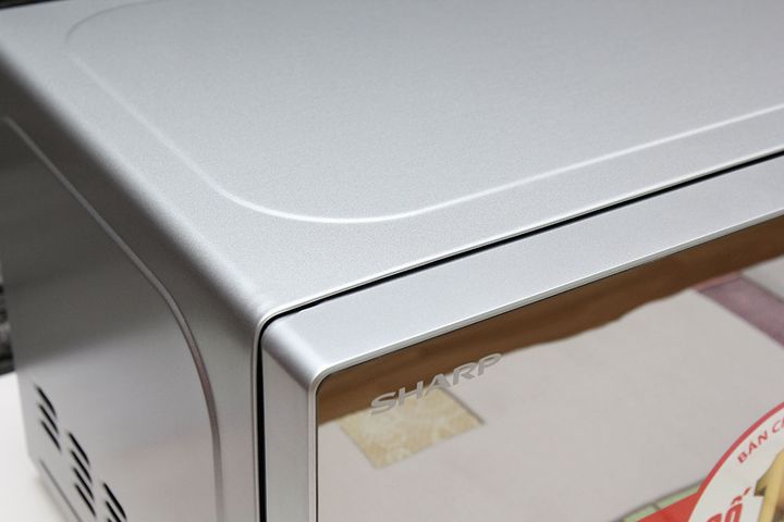 Lò Vi Sóng Sharp R-203VN-M 20 Lít - Kiểu Dáng Sang Trọng, 800W, Đèn Quan Sát, Nấu Nhanh, Hẹn Giờ Tiện Lợi, Dễ Dàng Vệ Sinh