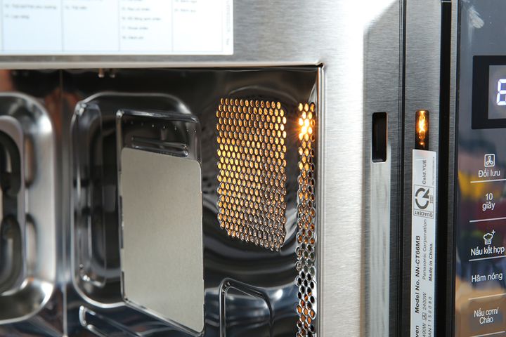 Lò Vi Sóng Nướng Panasonic NN-CT66MBYUE 27L - Công Suất 900W/1400W, Thiết Kế Sang Trọng, Chế Độ Nấu Đa Dạng, Khóa Trẻ Em