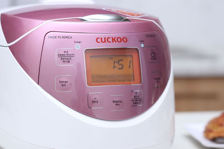 Nồi cơm điện tử Cuckoo CR-0631F 1L - Đa chức năng nấu cơm, cháo, bánh, công suất 580W, dễ sử dụng, tiết kiệm điện, sản xuất Hàn Quốc
