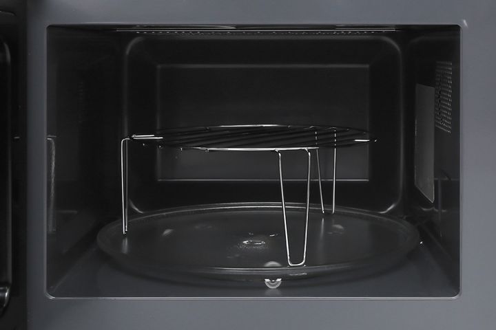 Lò Vi Sóng Nướng Panasonic NN-GM34JMYUE 23L - Tiện Lợi Cho Gia Đình 3-4 Người - Công Suất 800W, Chế Độ Hẹn Giờ, Thiết Kế Sang Trọng