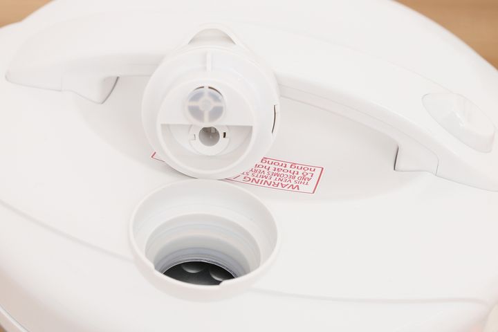 Nồi cơm điện Panasonic SR-MVN187LRA 1 lít - Nấu cơm nhanh chóng, chức năng hấp tiện lợi, kiểu dáng sang trọng, thích hợp cho gia đình ít người