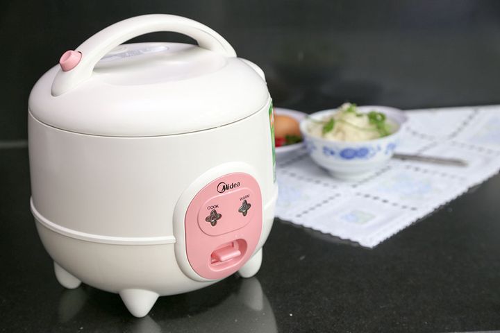 Nồi Cơm Điện Midea CM06SA 0.6 Lít - Thiết Kế Nhỏ Gọn, Dùng Cho 1-2 Người - Nấu Cơm Ngon, Giữ Nhiệt Lên Đến 12 Giờ