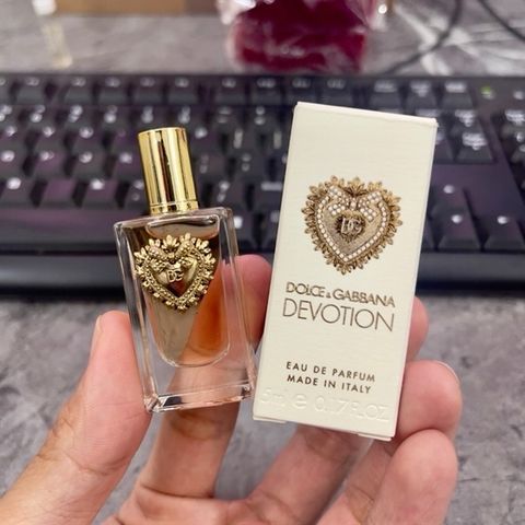 Nước Hoa Nhí Dolce & Gabbana Devotion EDP Mini 5ml - Hương Ngọt Ngào Sang Trọng Cho Phong Cách Tự Tin
