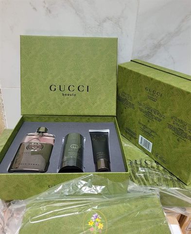 Set Nước Hoa Gucci Guilty Pour Homme EDT 90ML + Sữa Tắm 50ML + Lăn Khử Mùi 70G - Hương Nước Hoa Sang Trọng Châu Âu