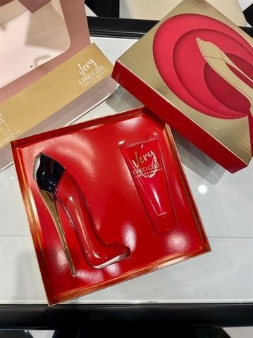 Set Quà Tặng Nước Hoa Carolina Herrera Very Good Girl Glam 50ml + Kem Dưỡng Thể 100ml - Hương Thơm Quyến Rũ, Sang Trọng