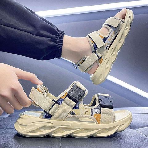 Sandal Đế Xoắn Khóa Bấm M8 Siêu Ngầu - Xăng-đan Thời Trang Nam Họa Tiết Đ độc đáo, Tăng 1 Size, Chất Lượng Cao