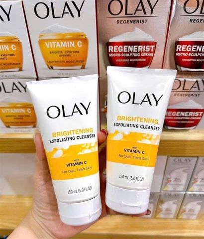 Sữa Rửa Mặt Olay 150ml - Chăm Sóc Da, Làm Sáng Mịn, Chứa Vitamin C và Peptide, Phù Hợp Mọi Loại Da